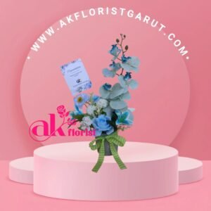 AK Florist Garut menyediakan bunga meja artificial berkualitas dengan desain elegan dan modern untuk dekorasi rumah, kantor, cafe, hotel, dan acara spesial. Menggunakan bunga artificial premium yang cantik